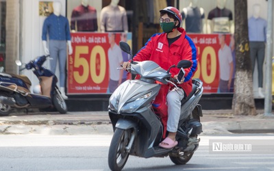 Sở GTVT Hà Nội đề xuất cho shipper giao đồ ăn trở lại