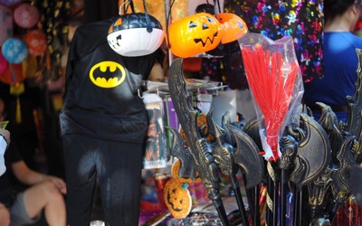 Nhộn nhịp Halloween, vui chơi không quên giá trị truyền thống