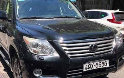 Nóng: Kinh hoàng xe Lexus biển 6666 tông vào đoàn đưa tang, 2 người tử vong tại chỗ