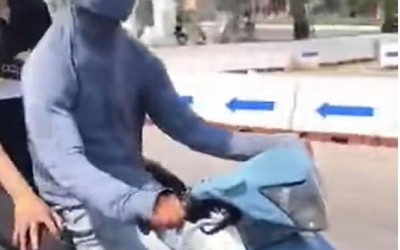 Đà Nẵng: Lộ diện "ninja" bịt mắt lái xe giữa phố