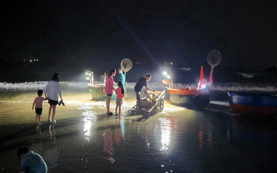 Loại đặc sản dân thành phố thích mê, cứ thuyền về là tranh nhau mua