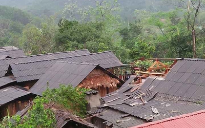 Mưa dông, sấm sét khiến một người tử vong, hàng nghìn ngôi nhà miền núi phía Bắc bị tàn phá