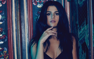 Selena Gomez từ cô gái nghèo đến Người phụ nữ của năm