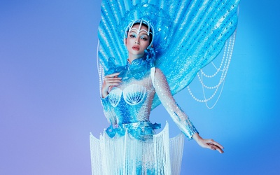 The Miss Globe 2022: Lâm Thu Hồng diện trang phục dân tộc nặng hơn 25kg