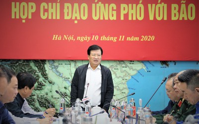 Phó Thủ tướng Trịnh Đình Dũng: "Chuẩn bị ứng phó bão số 13 ngay"