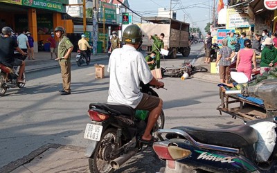 Một nam sinh bị xe tải cán tử vong trên đường đi học