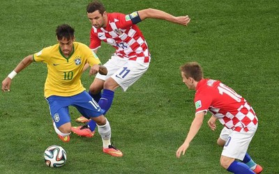 Siêu máy tính và chuyên gia dự đoán kết quả trận Croatia và Brazil