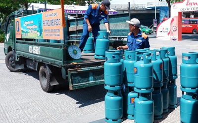 Giá gas bán lẻ tháng 11 tiếp tục tăng