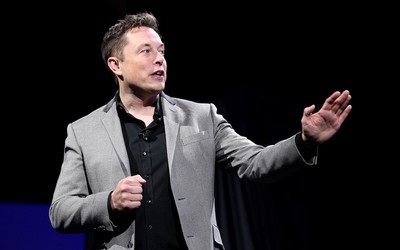 Elon Musk buộc tội Time 'bịa đặt' trong vụ sa thải nữ trợ lý