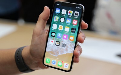 Màn hình iPhone X có tần số quét ngang iPad Pro 2017