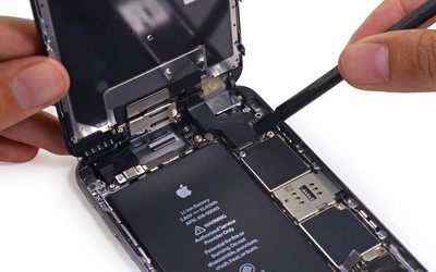 Apple hoàn lại tiền nếu bạn vừa thay pin iPhone trong 30 ngày qua