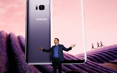 Ra mắt Galaxy S9/S9+, Samsung vẫn "đá đểu" Apple