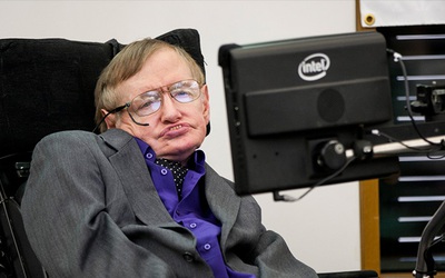 Intel đã giúp Stephen Hawking nói chuyện như thế nào?