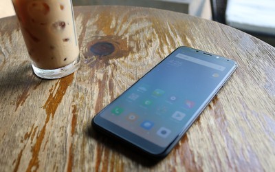 Đánh giá Xiaomi Redmi 5 Plus, ai nói giá rẻ không có viền mỏng?