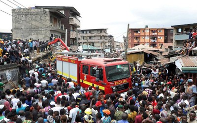 Nigeria: Trên 100 học sinh mắc kẹt trong tòa nhà sập