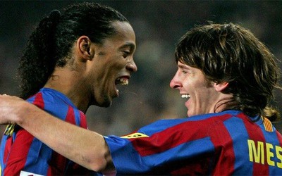 Messi nói gì trước thông tin chi 4 triệu euro để cứu Ronaldinho khỏi cảnh tù tội?