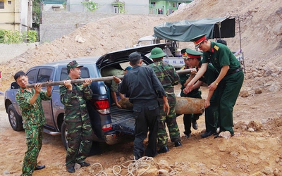 Di dời thành công quả bom nặng gần 230kg nằm ở trong thành phố