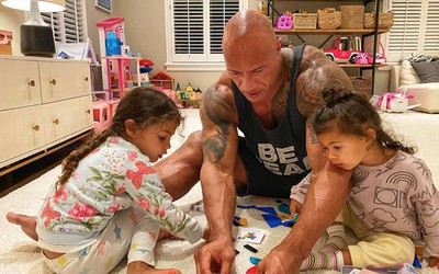 Tài tử Dwayne Johnson “The Rock” xác nhận cả gia đình bị nhiễm Covid-19