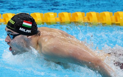 VĐV người Hungary phá kỷ lục của “siêu kình ngư” Michael Phelps