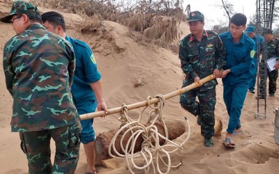 Trà Vinh: Phát hiện quả bom nặng 150kg còn nguyên ngòi nổ