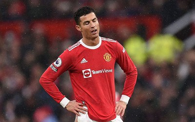 Ronaldo thích đá cặp với Messi, tái hợp Mourinho hay về Bundesliga?