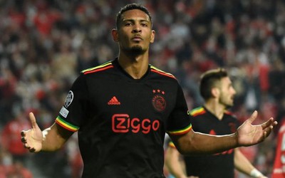 Haller: ‘Hàng thải’ từ West Ham, ‘dị nhân’ ở Champions League