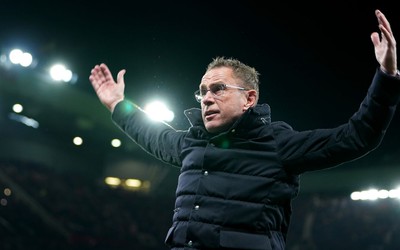 Rangnick: “4 phút bù giờ là chuyện như đùa”