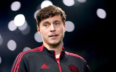 Hàng thủ 3 người của Man United có nguy cơ toang vì Lindelof