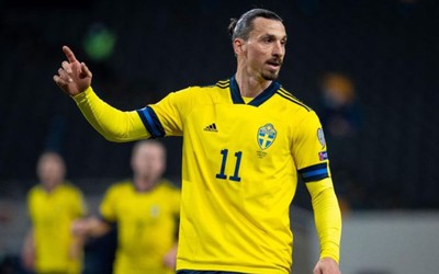 Ibrahimovic bị treo giò 1 trận vì tội đánh nguội sao Chelsea