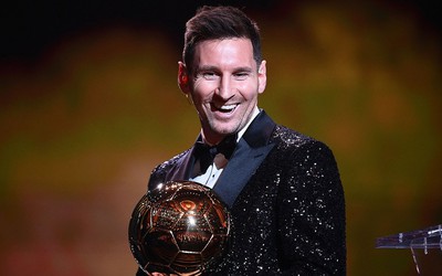 Messi: “Lewandowski xứng đáng giành Quả Bóng Vàng… năm ngoái”