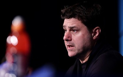 Pochettino gãy mũi vì ăn mừng PSG thắng Real Madrid