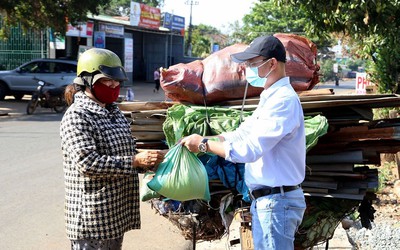 Đắk Lắk có 8 “ATM gạo nghĩa tình” hỗ trợ người nghèo trong thời gian dịch bệnh