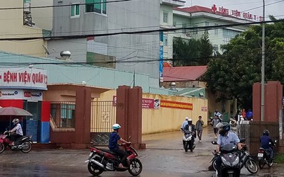 Bắt nhóm côn đồ ghẹo gái, chém đứt gân tay một trung tá công an