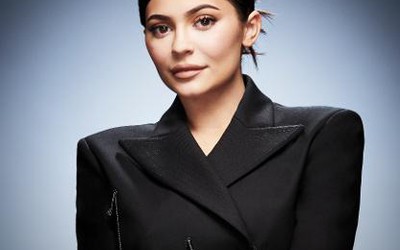 Kylie Jenner bị tố giả mạo tờ khai thuế để giành 'tỷ phú tự thân trẻ nhất thế giới'