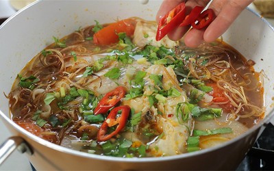 Món ngon cuối tuần: Cách làm canh cá điêu hồng nấu măng ngon ngất ngây