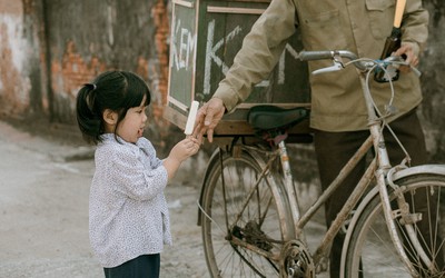 Bộ ảnh Em bé Thái Bình gợi nhớ kỷ niệm tuổi thơ gây "bão mạng"