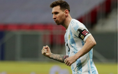 Messi lập kỷ lục nhờ bức ảnh ôm cúp vô địch