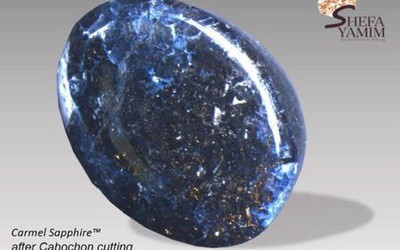 Tìm thấy khoáng vật “ngoài không gian” quý hơn cả kim cương