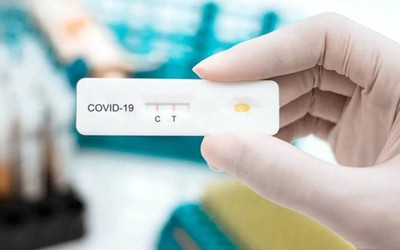 Ngày nào cũng tốn tiền test nhanh Covid-19, liệu có cần thiết?