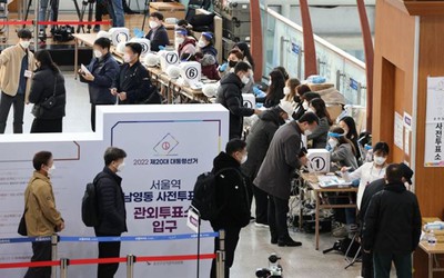 Cử tri Hàn Quốc đi bỏ phiếu sớm bầu cử Tổng thống lần thứ 20