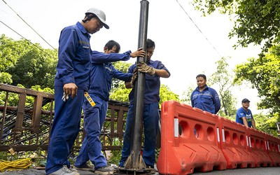 Bản tin hôm nay 23/6: Lắp rào chắn ngăn ô tô lên cầu Long Biên; Số ca mắc SXH tăng cao