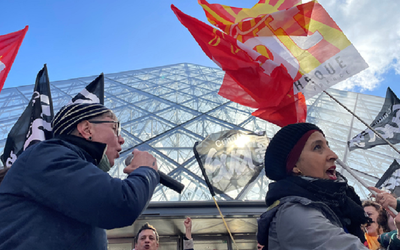 Pháp: Bảo tàng Louvre bị người biểu tình chặn lối