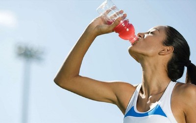 5 loại nước càng uống càng hại thận, loại thứ 2 giới trẻ rất thích