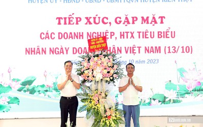 Hải Phòng gặp gỡ, đối thoại với doanh nghiệp nhân ngày Doanh nhân Việt Nam