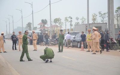Hiện trường vụ xe khách đâm vào đoàn đưa tang khiến 7 người tử vong tại Vĩnh Phúc