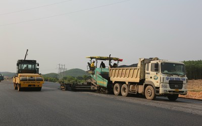 Quảng Bình quyết tâm đến 30/6 bàn giao 100% mặt bằng dự án cao tốc