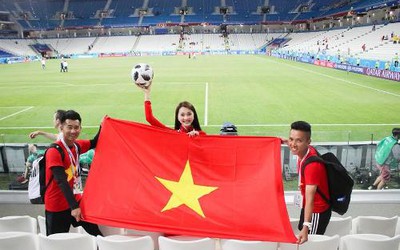 Bạn gái tin đồn tiền vệ U23 Việt Nam Phan Văn Đức khoe sắc ở World Cup