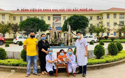 Câu chuyện xúc động về chàng trai xương thủy tinh đập heo đất ủng hộ gần 14 triệu đồng chống dịch