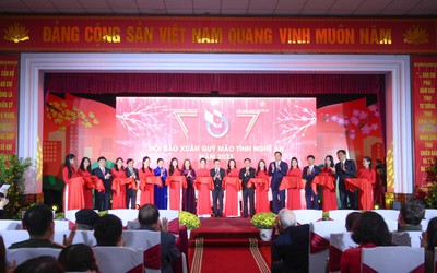 Nghệ An khai hội báo Xuân Quý Mão 2023