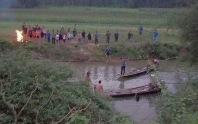 Hà Tĩnh: Ra bờ sông chơi, hai anh em họ chết đuối thương tâm